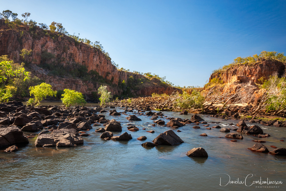 Rocks and trees blocking the river at Katherine Gorge
